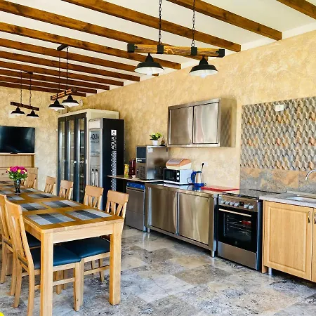 Casa Eva בית הארחה Două Mai