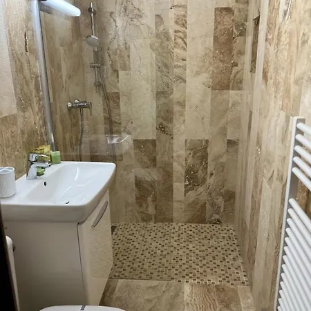Casa Eva בית הארחה Două Mai