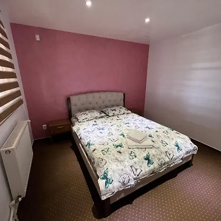 בית הארחה Casa Eva